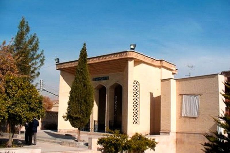 آرامگاه سیبویه