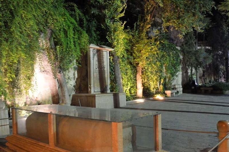 آرامگاه خواجوی کرمانی